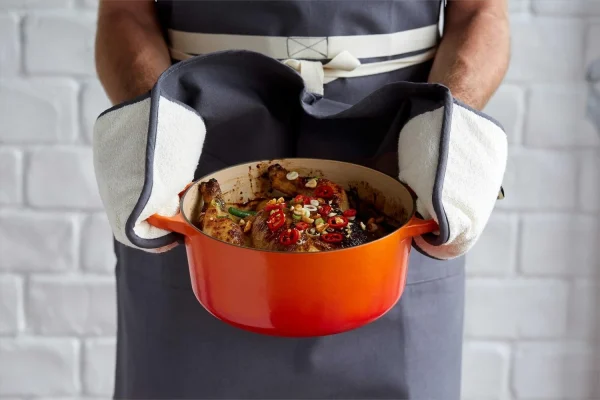 Le Creuset Doppelhandschuh In Schwarz 4